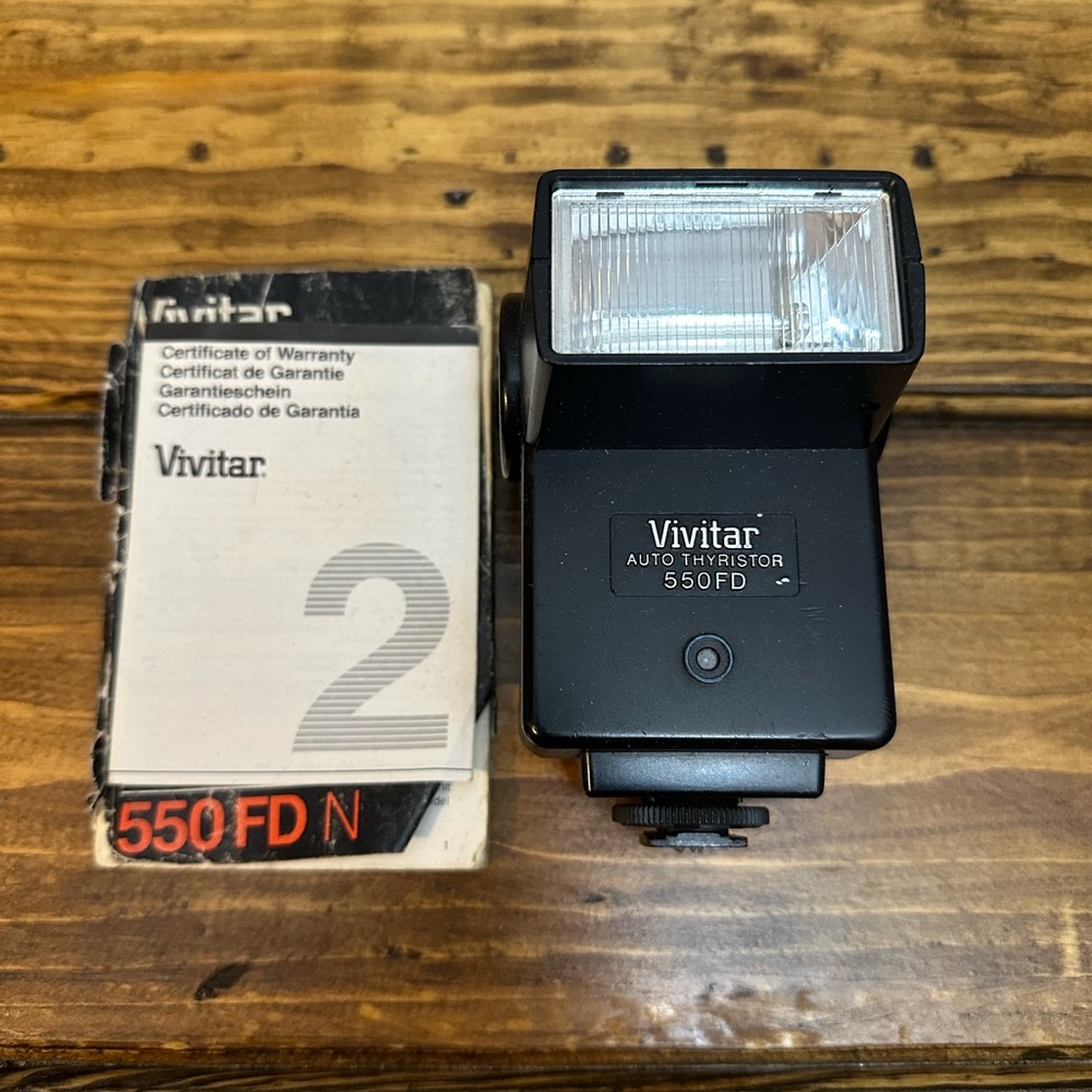Vivitar 550FD Auto Thyristor Shoe Mount Flash Black Camera Flash Untested